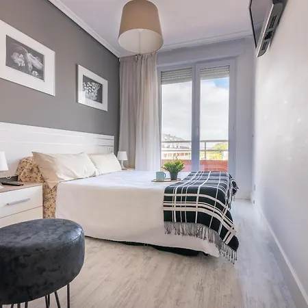 Amplio Y Moderno Junto A La Playa De Apartment